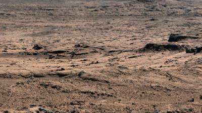 NASA101 MARTE, 27/11/2012.- Fotografía facilitada por la NASA hoy, martes 27 de noviembre de 2012, que muestra una imagen tomada por la Mast Camera (Mastcam) colocada en el robot 'Curiosity' en la zona de Marte conocida como 'Rocknest', en la que 'Curiosity' se encontraba trabajando en octubre y noviembre de 2012. El centro de la escena, mirando hacia el este desde 'Rocknest', incluye el área de Lake Point. Después de que las imágenes que componen esta escena se tomaron, 'Curiosity' se movió el 18 de noviembre 25,3 metros de Rocknest a Point Lake. Desde Lake Point, el Mastcam está tomando imágenes para otra vista detallada panorámica de la zona más al este, para ayudar a los investigadores a identificar los objetivos que podrían ser candidatos a la primera perforación del robot en una roca. EFE/NASA/JPL-Caltech/Malin Space Science Systems. CRÉDITO OBLIGATORIO. SÓLO USO EDITORIAL. PROHIBIDA SU VENTA