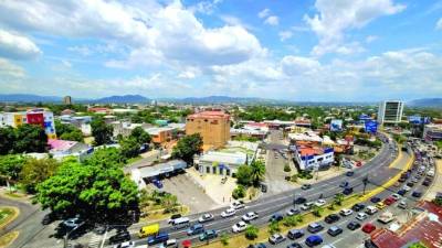 La zona hotelera de la ciudad se concentra en el sector suroeste, en donde hay hoteles entre grandes y pequeños. Foto/drone: Yoseph Amaya