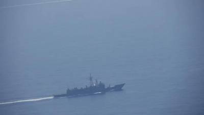 Dos destructores de misiles guiados Luyang III del EPL chino.