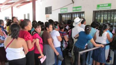 Los hondureños sufren por falta de medicinas.