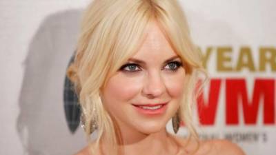 Anna Faris.