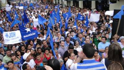Miles de nacionalistas participaron en la marcha.