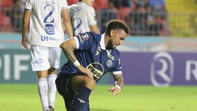 El delantero uruguayo Rodrigo de Olivera falló varias ocasiones en el Motagua vs Cartaginés.