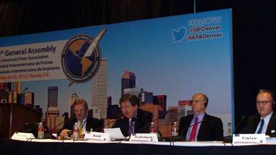 El panel de la SIP en la conferencia sobre la legalización de la marihuana.