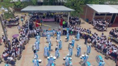 Los centros educativos se preparan desde hace meses para ofrecer una tarde llena de ritmo y deleitar a los que asistan. fotos: la prensa