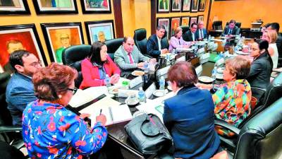 Rebeca Ráquel, presidenta de la Corte Suprema de Justicia, citó a los magistrados.