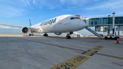 Por las condiciones meteorológicas el avión tuvo que aterrizar en el aeropuerto de Palmerola