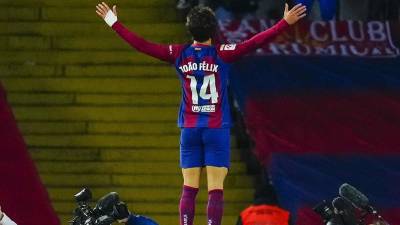 Joao Félix celebrando su golazo que le dio el tirunfo al Barcelona contra el Atlético, su ex equipo.