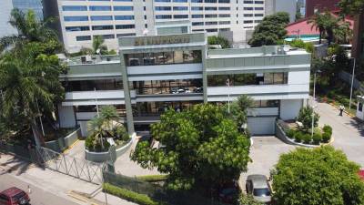 Banhprovi tiene la visión de ser la institución financiera líder que contribuye al desarrollo.