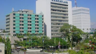 Banco Atlántida cuenta con un personal altamente capacitado con profundo conocimiento de la economía hondureña.