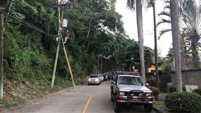 A pesar de los llamados, algunos ciudadanos persisten en seguir hurtando energía de manera ilegal.