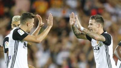 El Valencia permanece segundo de la clasificación, a cuatro puntos del lider Barcelona.