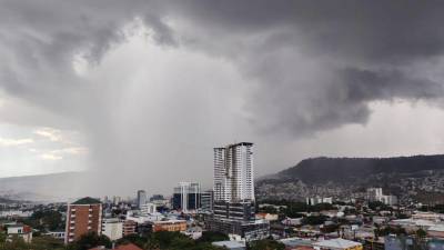 La Secretaría de Gestión de Riesgos y Contingencias Nacionales (Copeco), a través del Centro Nacional de Estudios Atmosféricos, Oceanográficos y Sísmicos (Cenaos), pronosticó lluvias y chubascos para este miércoles 5 de agosto en varias regiones de Honduras.