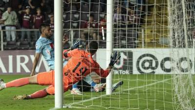 Carlos Argueta fue el lateral derecho del Motagua y tuvo un juego para el olvido en el Ricardo Saprissa.
