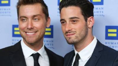 Lance Bass junto a su novio Michael Turchin.