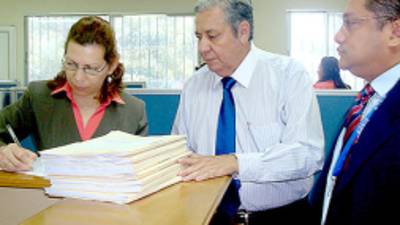 Piden sanciones para 18 policías vinculados en delitos