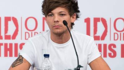 El cantante Louis Tomlinson está muy triste por la muerte de su abuelo.