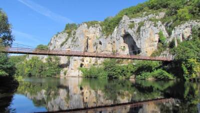 Este es el río Lot en el cual la mujer decidió al parecer lanzar a su bebé, según confesó a la Policía todo fue un accidente.