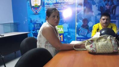 Adela Barrillas, madre del bebé robado, dijo que se encuentra desesperada porque no tiene a su niño, y que ya interpuso la denuncia ante las autoridades policiales.