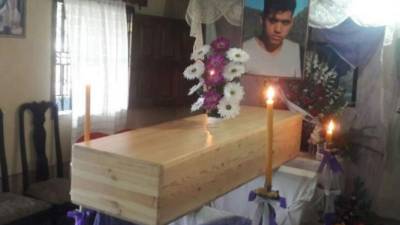 El joven es velado en la comunidad de La Ermita en Francisco Morazán.