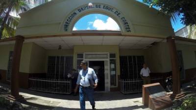 Afueras de la Departamental de Cortés.