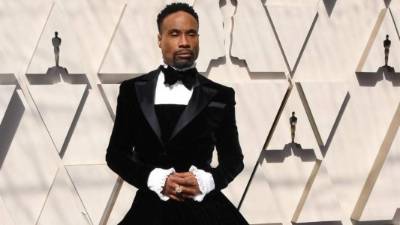 Billy Porter alcanzó fama en Broadway antes de comenzar una carrera en solitario como cantante y actor.​