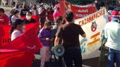 Los protestantes también estuvieron ayer en las mismas instalaciones.