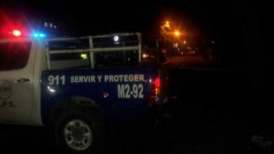 La víctima está sin blusa