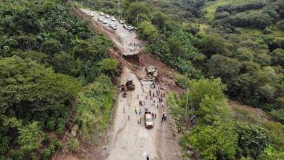 El tramo es afectado por fallas geológicas.