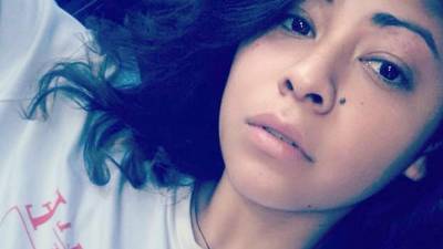 Sophia Negroponte nació en Honduras en medio de la pobreza. Cuando tenía cinco años, su vida cambió: un alto diplomático estadounidense decidió adoptarla y trasladarla a Estados Unidos para un nuevo comienzo, colmado de oportunidades.