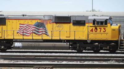 Las autoridades de Texas continúan con la identificación de las seis personas halladas sin vida el pasado domingo dentro de un vagón de tren en la zona de Laredo, Texas. Este martes se confirmó que entre las seis víctimas había dos hondureños: un joven de 14 años y un hombre de 24 años.
