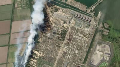 Imágenes satelitales muestran los daños tras ataques en los alrededores de la central nuclear de Zaporiyia, en Ucrania.
