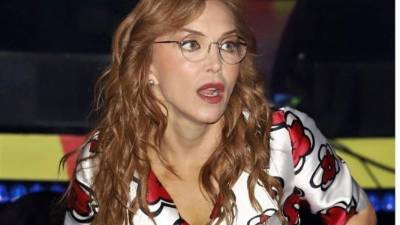 'Ya me quedaron dos clavos instalados de por vida', dijo Laura Flores en su cuenta de Instagram.