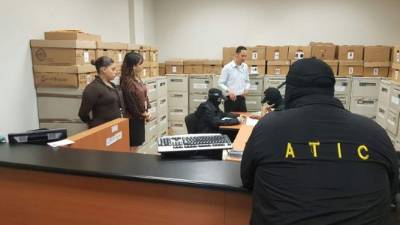 El secuestro de documentos se desarrolla este jueves.