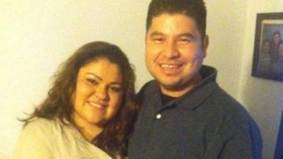 La esposa de Max Villatoro pidió al presidente Barack Obama que no deporte a su esposo.