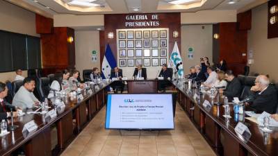 Comisión de la Ley de Empleo Temporal se reúne con autoridades de la Cámara de Comercio e Industrias de Cortés (CCIC).