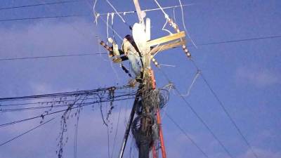 La Empresa Nacional de Energía Eléctrica (Enee) anunció interrupciones programadas para este martes 1 de septiembre en sectores de Cortés, Yoro y Francisco Morazán, debido a trabajos de mantenimiento general e instalación de equipos en la red de distribución.