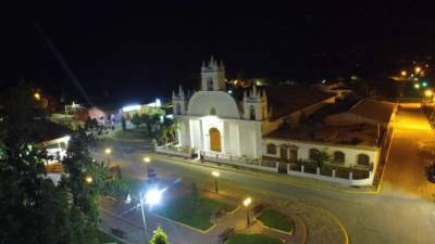 Iglesia. Su bello templo está dedicado al santo patrón San Juan Bautista. fotos jorge gonzales.