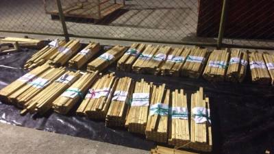 Más de 400 kilos de pasta de coca había en madera