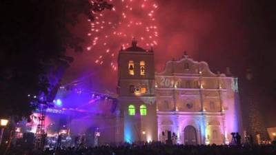 Comayagua será iluminado por el destello de los juegos pirotécnicos.
