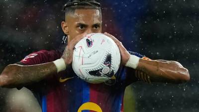 Otro gigante del fútbol europeo vuelve a la carga por Raphinha y quiere dejar al Barcelona sin el brasileño.