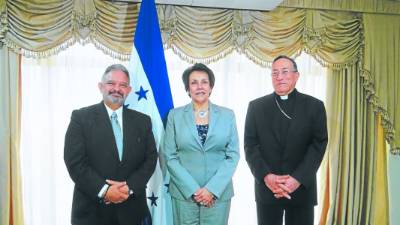 El cardenal Óscar Andrés Rodríguez pide a los hondureños salir a votar.