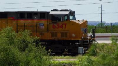 Las autoridades forenses de Estados Unidos confirmaron este martes que las seis personas halladas muertas dentro de un vagón de un tren de carga en la ciudad fronteriza de Laredo, Texas, eran de nacionalidad mexicana y hondureña.