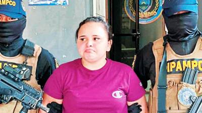 La policía dice que era administradora de la pandilla.