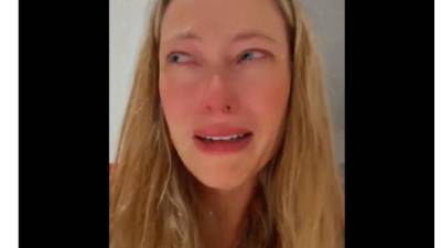 Vanessa Huppenkothen lloró desconsolada la eliminación de México en Qatar 2022.