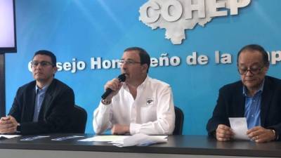 Conferencia de prensa en la que se anunció el lanzamiento de la iniciativa.