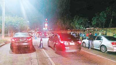 <b><span class=mln_uppercase_mln>Piques.</span></b> Las carreras clandestinas las hacen en los bulevares.