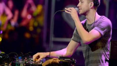 Calvin es de los djs mejor pagados en el mundo.