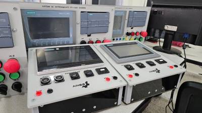 UTH adquiere nuevo equipo de dos tipos de PLC, que permitirán hacer programas para automatizar diferentes procesos que requiere la industria hoy en día.