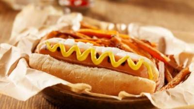 El hot dog es una de las comidas más populares de los Estados Unidos.